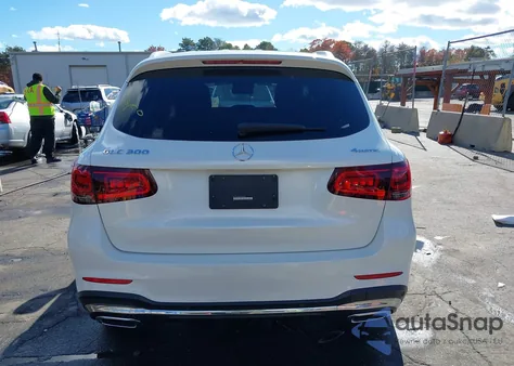 2022 Mercedes-Benz Glc 300 4Matic Suv z USA, uszkodzony, nr VIN W1N0G8EB1NG081067